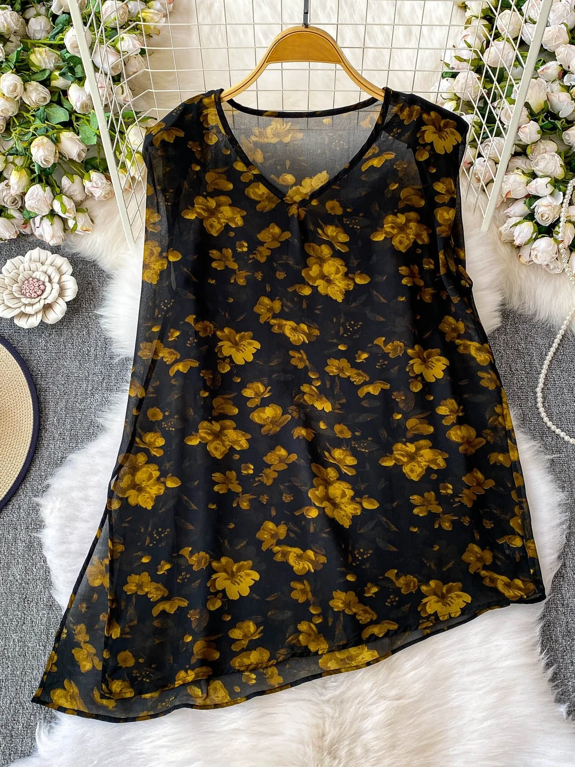 

Ele Floral Lace V-Ne Svel Vest Women's Faion Design Asymmetrical Slit Top Lightweight Commute Sle Summer New ...