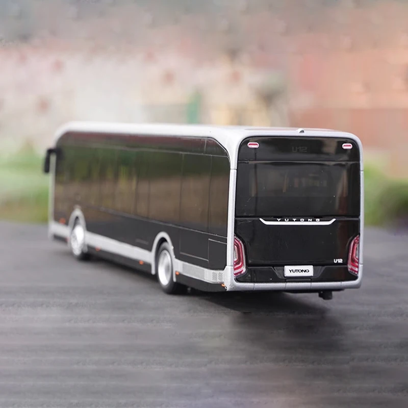 Diecast 1:42 Scale Yutong Bus U12 Overseas Edition Alloy Car Model Finished Product Simulation Toy Collection Gift Static Model