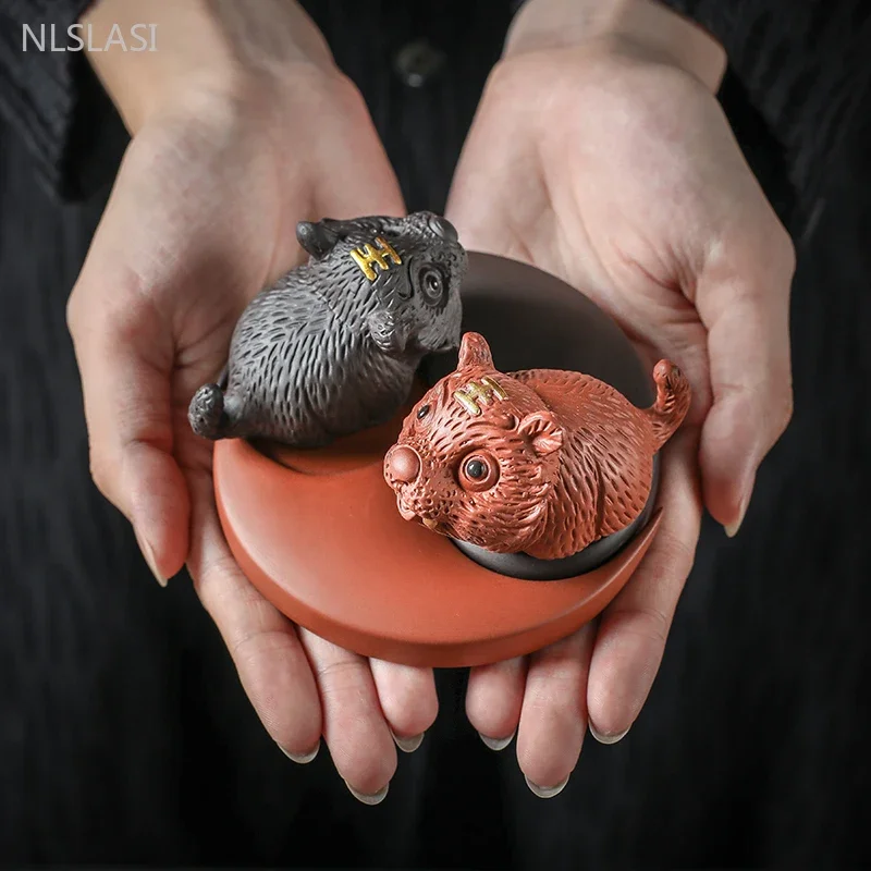 

1 PCS Purple Clay Tiger Tea Pet Ornament Handmade Nourishing Boutique Qiankun Tea Ceremony Ornament