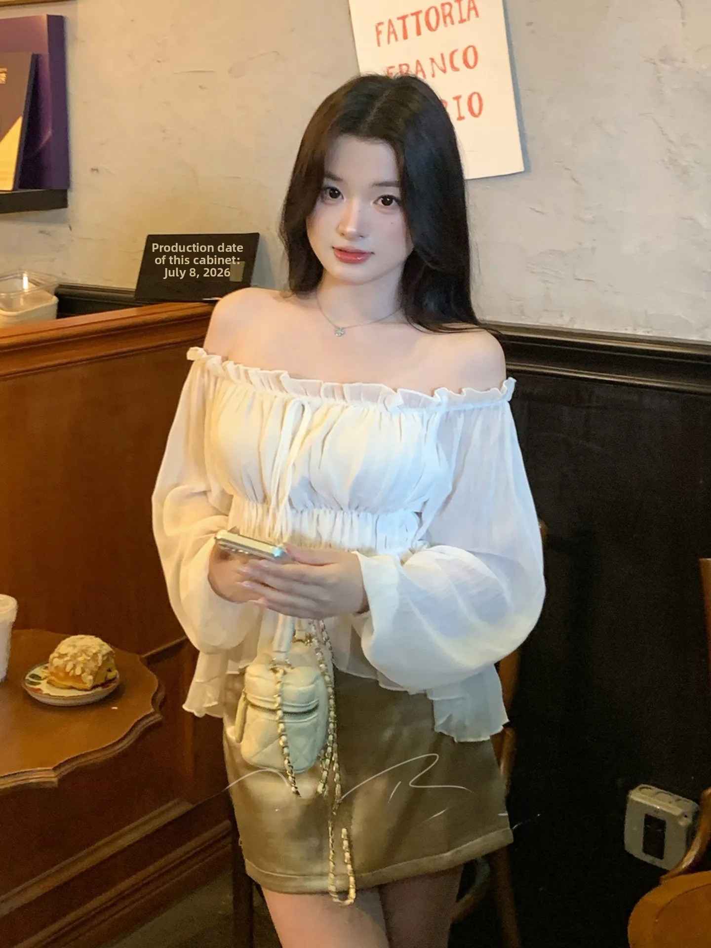 Summer Casual Style Women's Off-Shoulder Chiffon Top with Wood Grain  Slimming Design Versatile Match Loose Fit