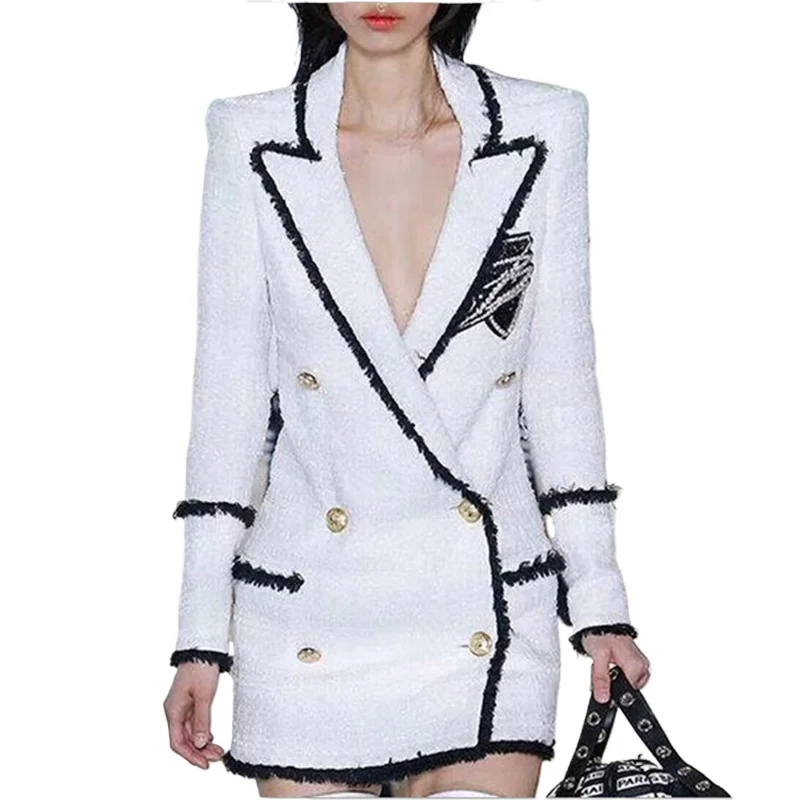 

2024 Autumn Classic Sequinned Tweed Blazers Women Rhinestone Badge New in Jackets Female Metal Lion's Head Buckle Slim Fit Suit