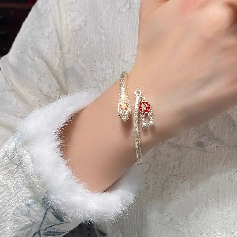 Gold Peach Blossom Spirit Snake Bracelet Female Ethnic Style 2025 New Year of the Snake Gift Bracelet for Girlfriend