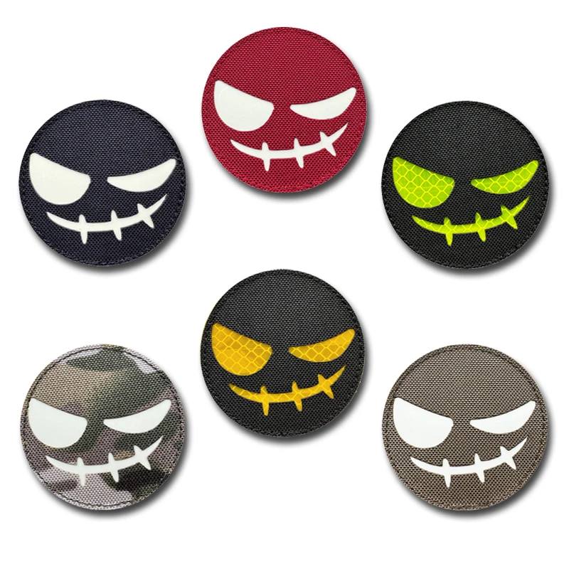 Evil gülümseyen yüz yamalar yansıtıcı PVC aydınlık kauçuk taktikleri rozeti kanca döngü Armband 3D ceket sırt çantası kamuflaj üzerinde sopa