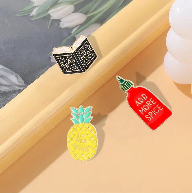 EAT YOUR FRUIT ADD MORE SPICE READ MORE Brooch Denim Jacket Pin Badge Fashion Jewelry gift for friends Cartoon pins Pineapple