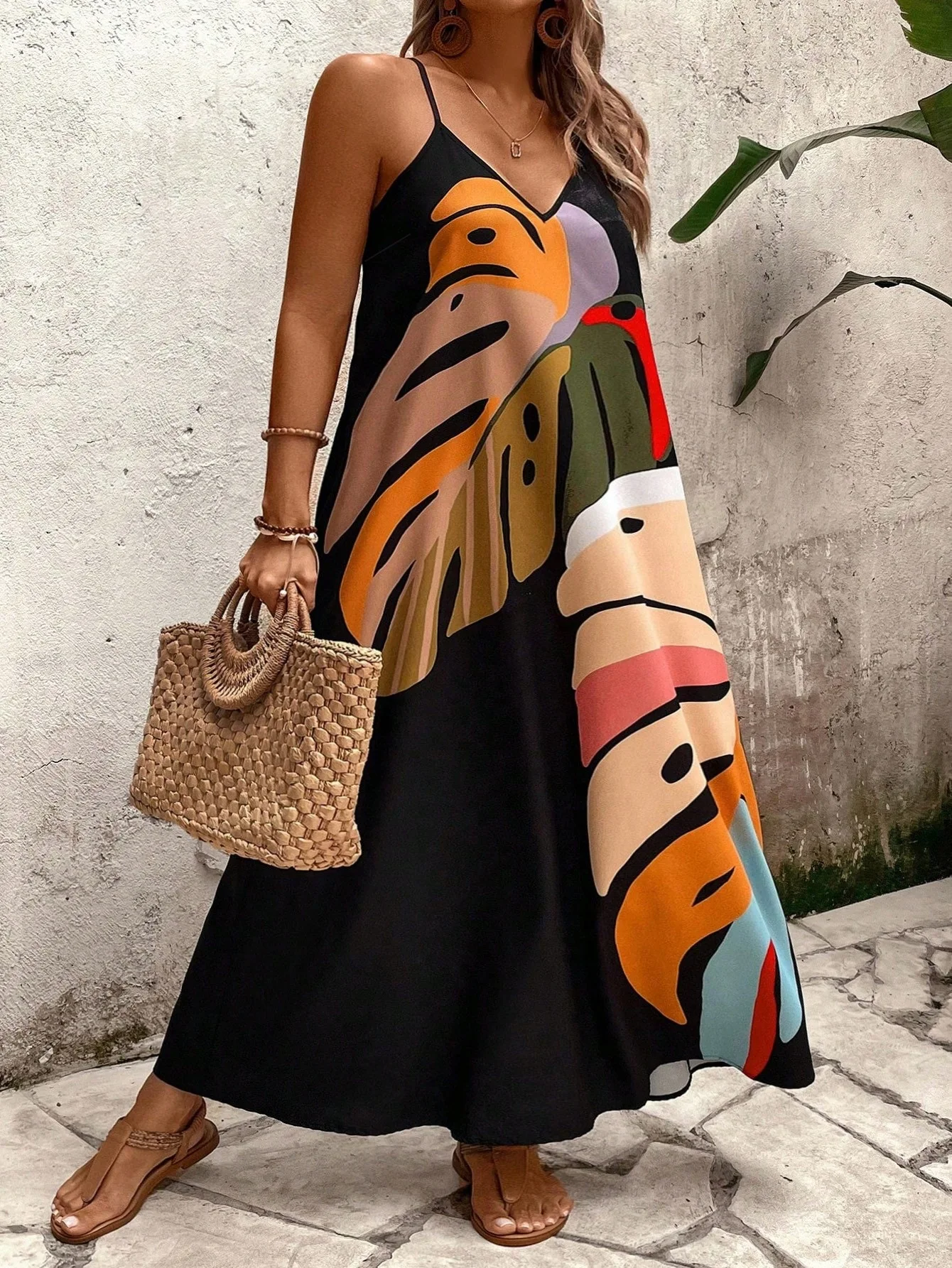 

2025 летнее новое большое женское платье на бретелях с растительным принтом для отдыха на берегу моря