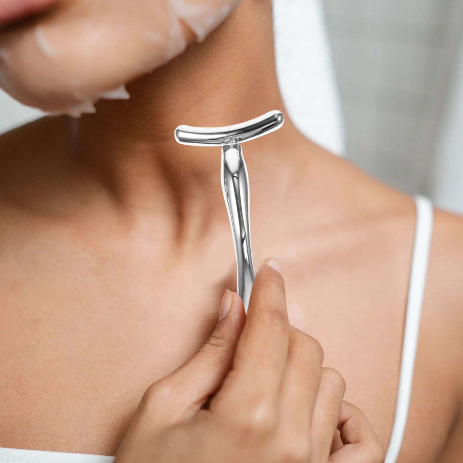 

2Pcs Eye Cream Applicator Massage Roller Facial Stick for Reducing Dark Circles Eye Bags Relax Massage Tool Convenient Skin Care