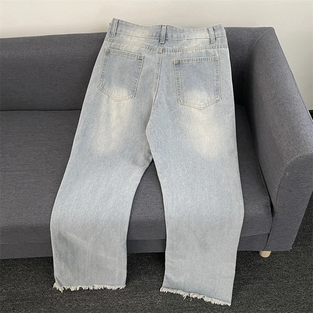 

Trendy Casual Pants for Men Designed with Pockets Perfectly Suited for Daily Use and Various Outdoor Activities