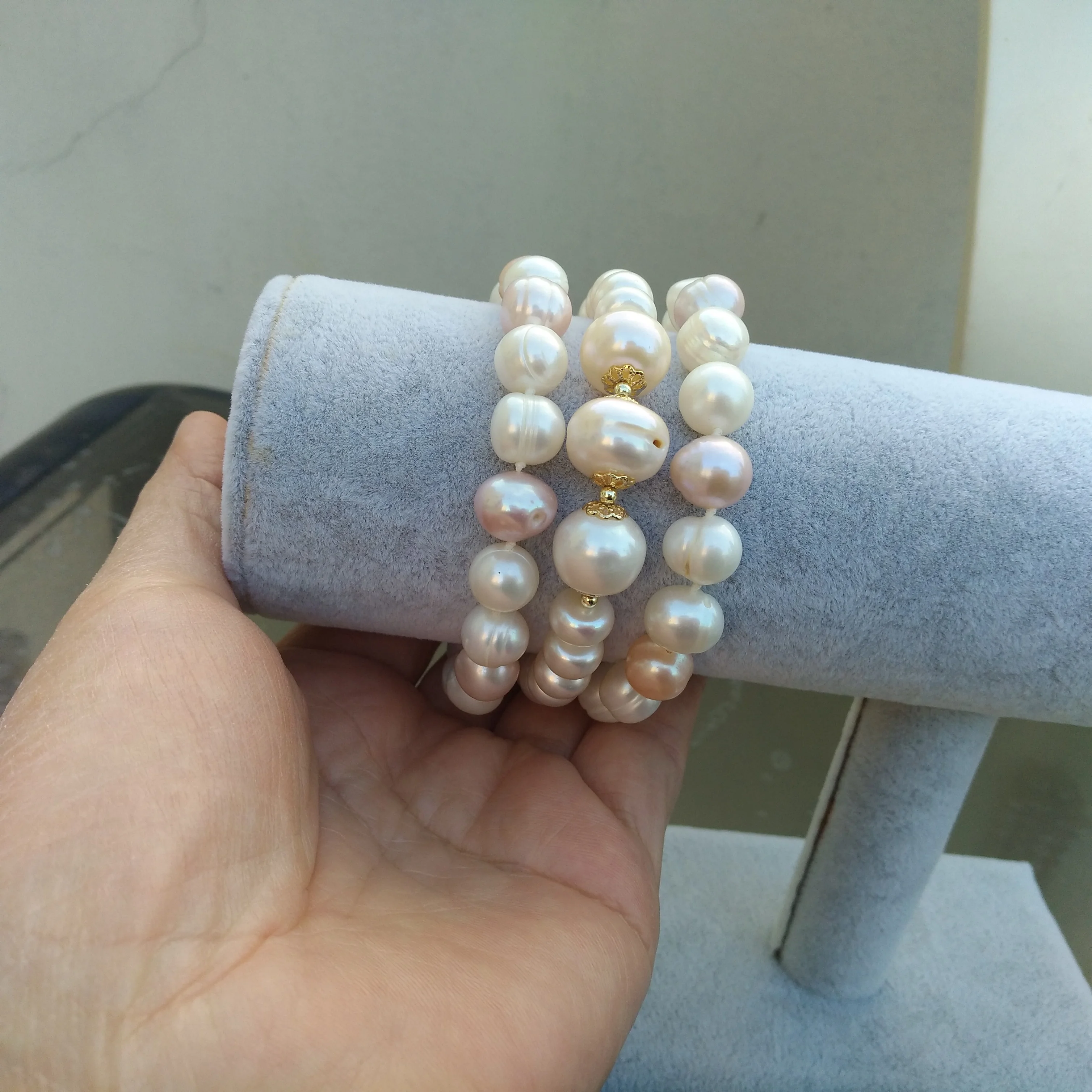 3row Real Natural Multi-color AAA Akoya Real Natural White Pearl Bracelet 17cm Videos and pictures are all taken in kind.