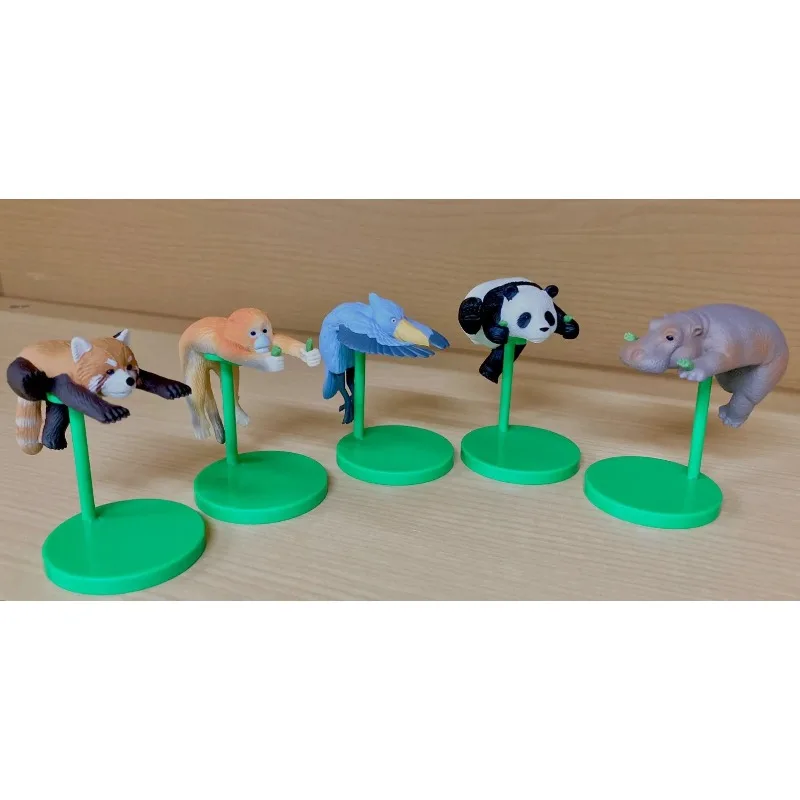 バンダイ-日本のゴッシの置物、素敵な愛らしい愛らしい猿の動物、パンダ、ヒスポロ、金色の猿、靴の請求、カワイイカプセルのおもちゃ