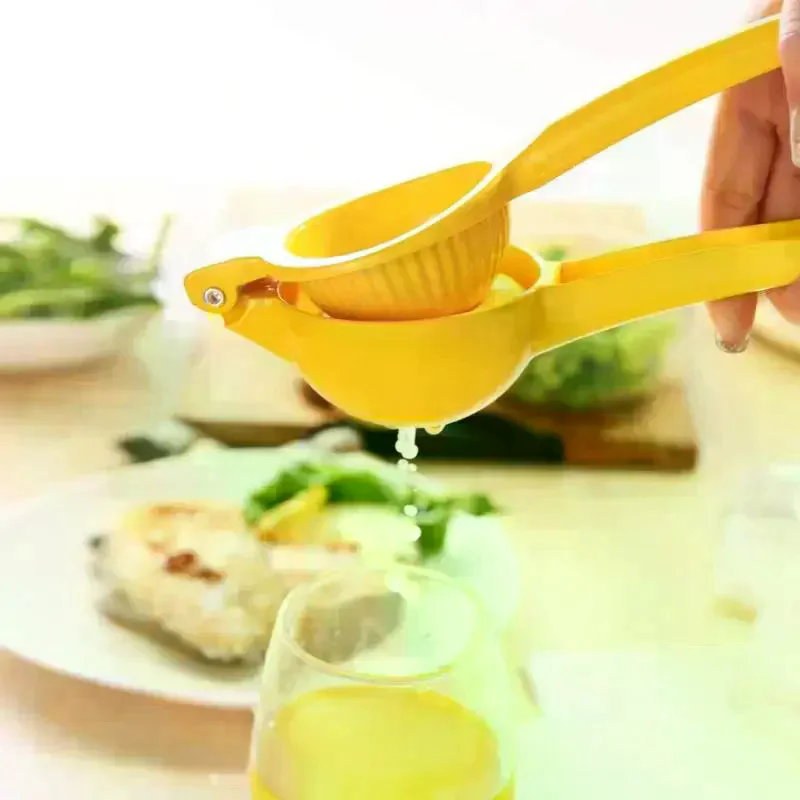Manual Lemon Clip Creative Kitchen Gadgets Colorful Manual Lemon Juicer Not Easy To Deform Mini Home Portable Lemon Clip 1Pcs