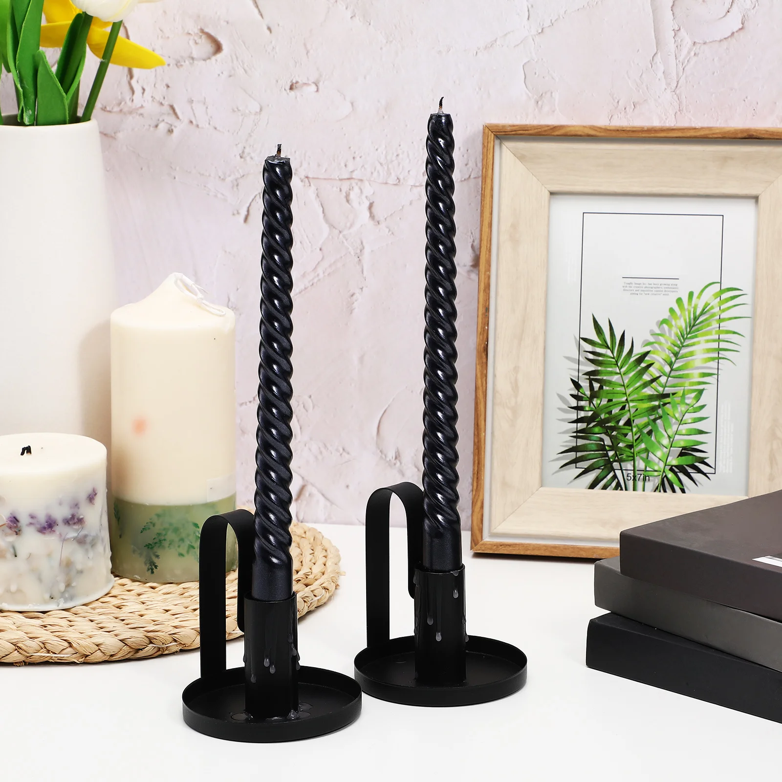 

2Pcs Black Iron Holders Matte Retro Vintage Candlestick Decoration for Dining Room Wedding Halloween Christmas