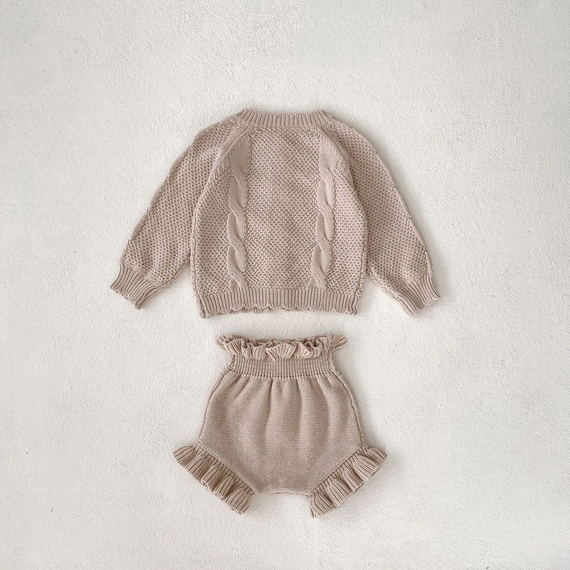 Spring and Autumn New Fashion Baby Girl Fried Dough Twists Jacquard Knitted Long Sleeve Coat+Knitted Pants can be divided