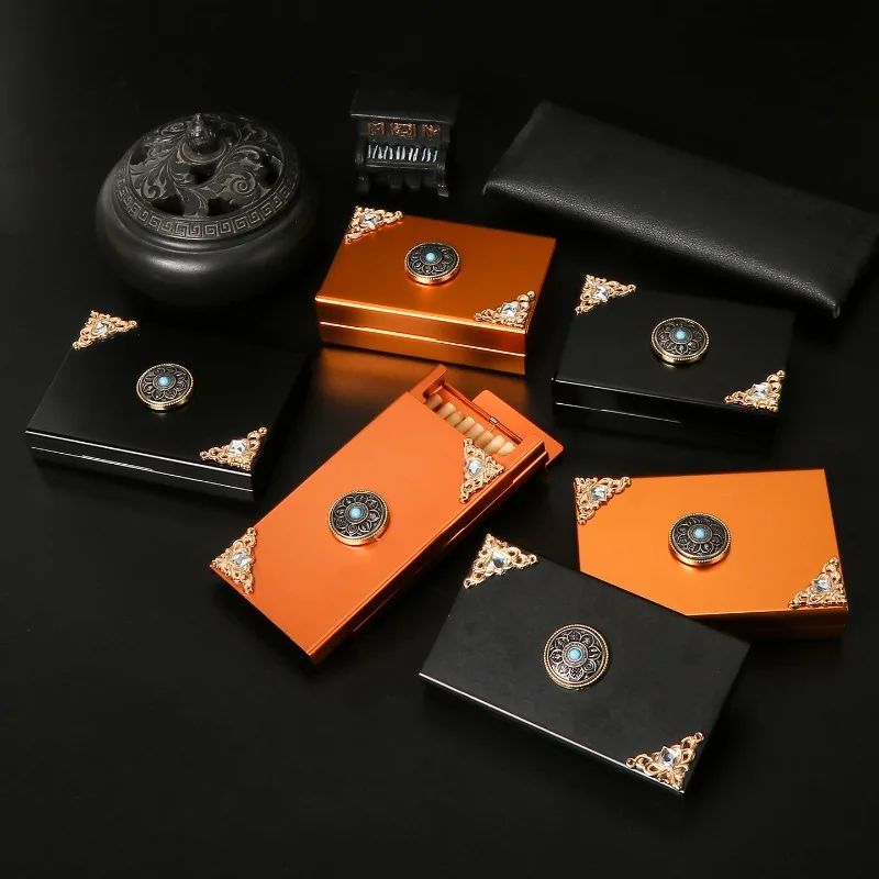 Handmade Metal Cigarette Box with 20 Cigarettes, Automatic Pull-down Portable Personalized Moisture-proof Cigarette Box Gadgets