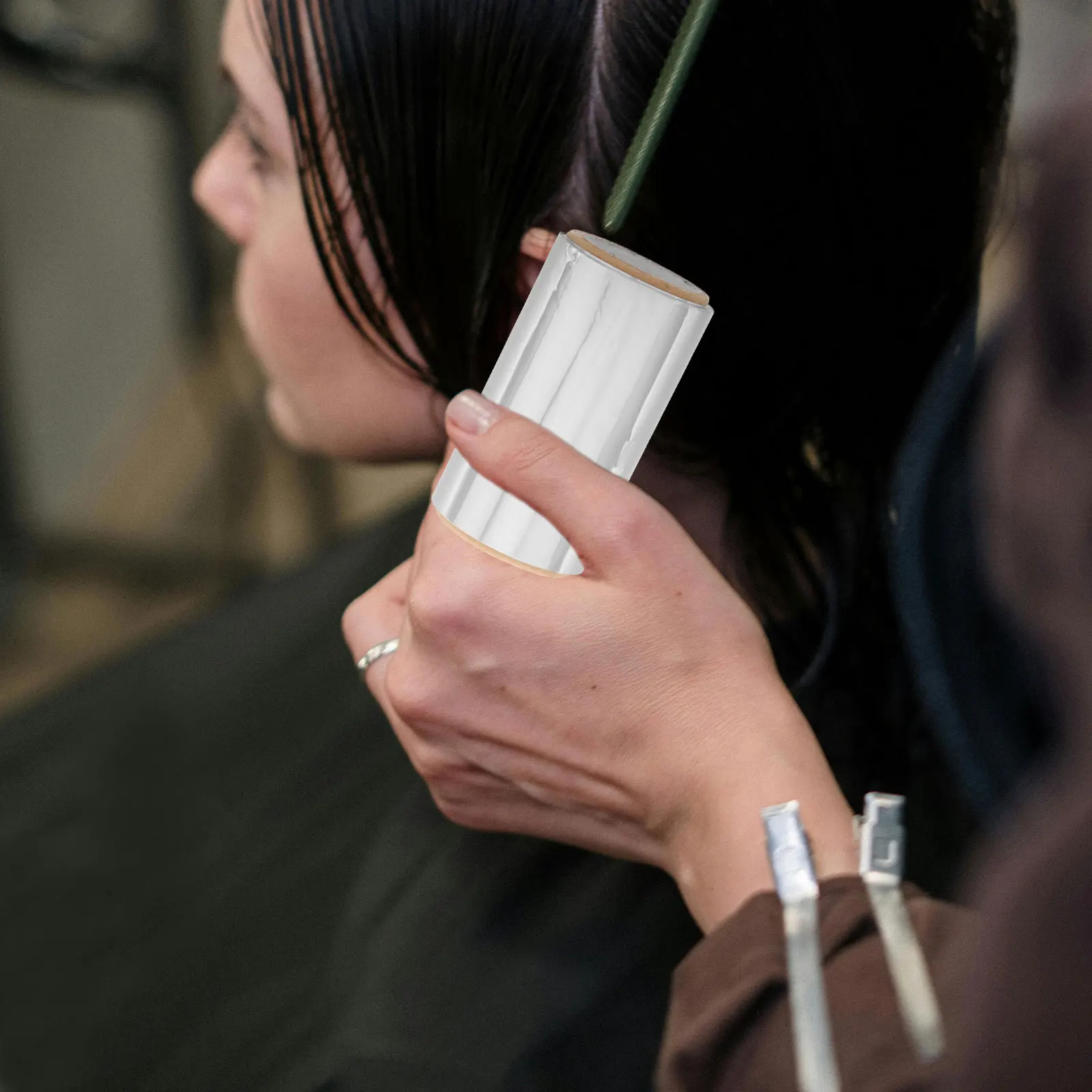 

Hair Coloring Aluminum Foil Roll Heat-Resistant Dyeing Paper End Paper for Salon Perming Highlighting Foil for Hair Highlighting