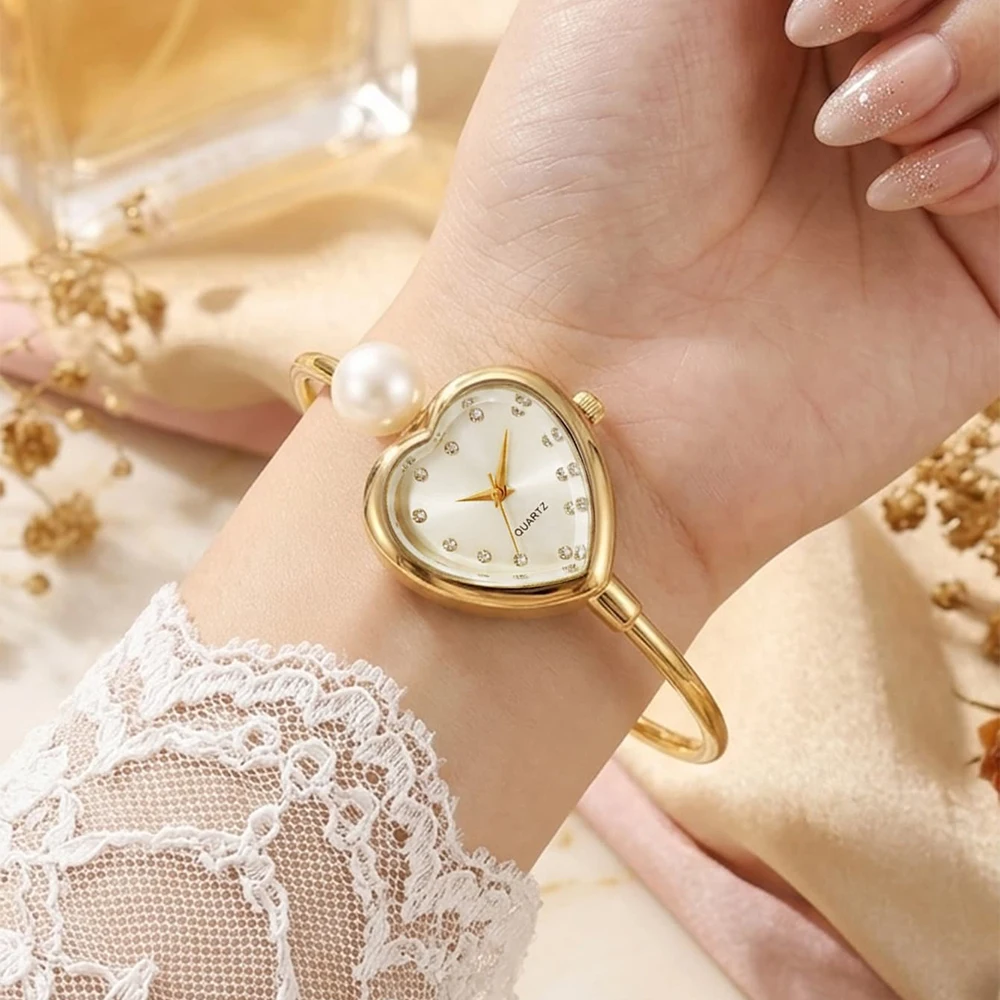 1Pc Heart-Shaped Women's Watch Fashionable Business Elegant Classic Exquisite Retro Light Luxury Rhinestone Luxurious Bracelet Y2K Party Gathering Daily Wear Birthday Holiday Gift Travel Vacation Music Festival Perfect Gift