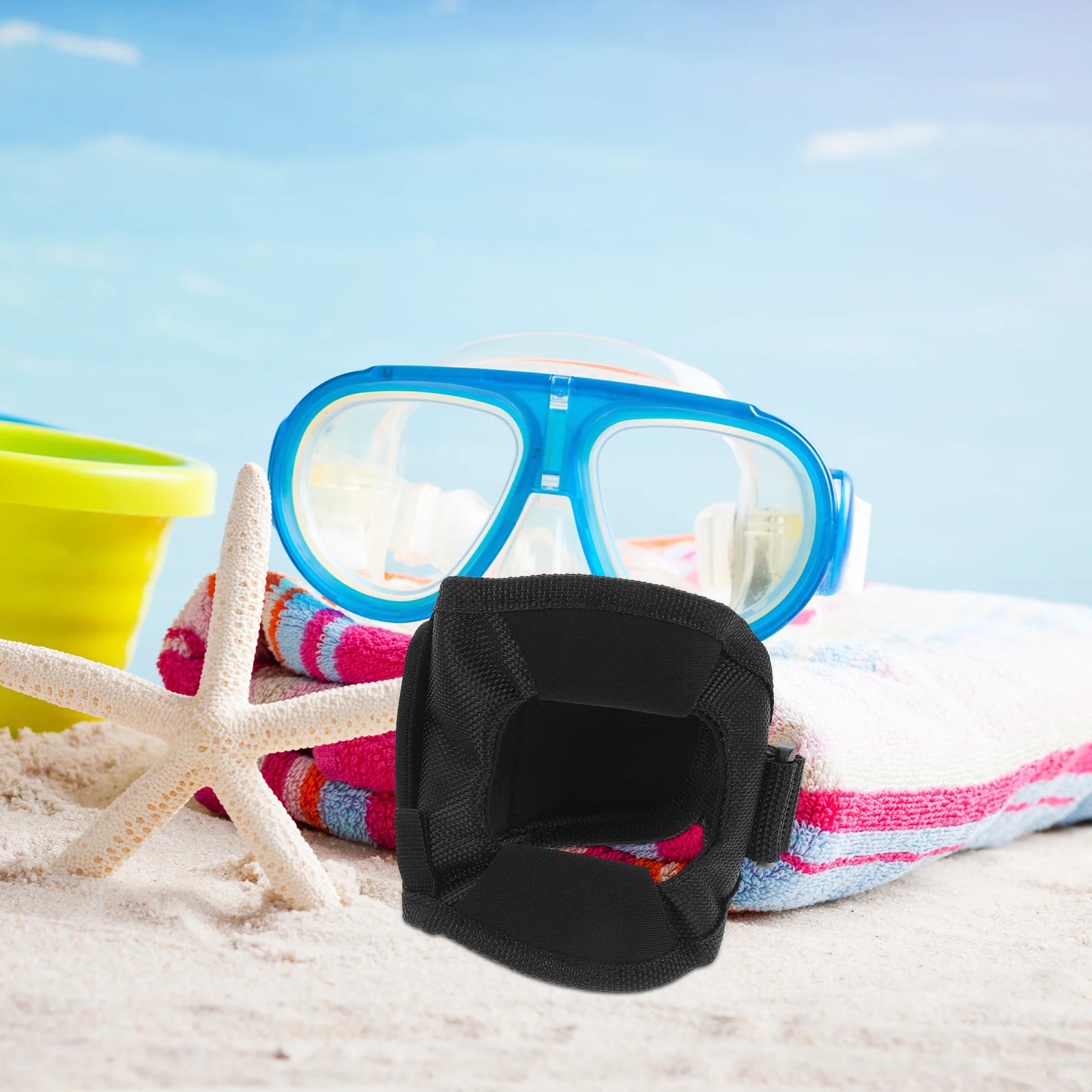 

Secure Dive Light Wrist Mount for Scuba Diving Flashlight Protection Nylon Cover with Anti-Slip Grip Ideal for Night Running and