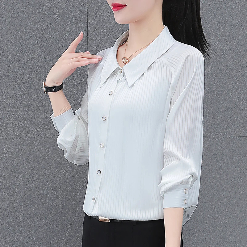 

New Spring And Autumn Fashion Vertical Stripe Long Sleeved Shirt For Women'S Loose And Slim Appearance Versatile Chiffon Top