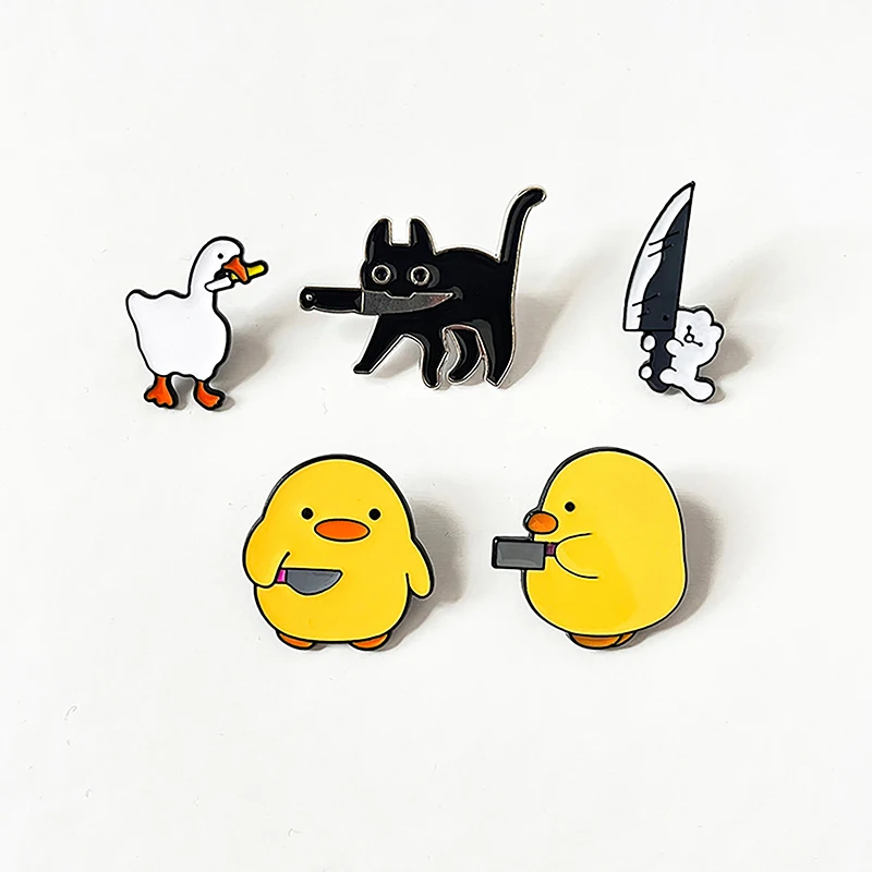 Penguin Small Duck Cartoon New Metal Design Badges Brooch Enamel Pins Label Bag Backpack Hat Jewelry Gift Accessories