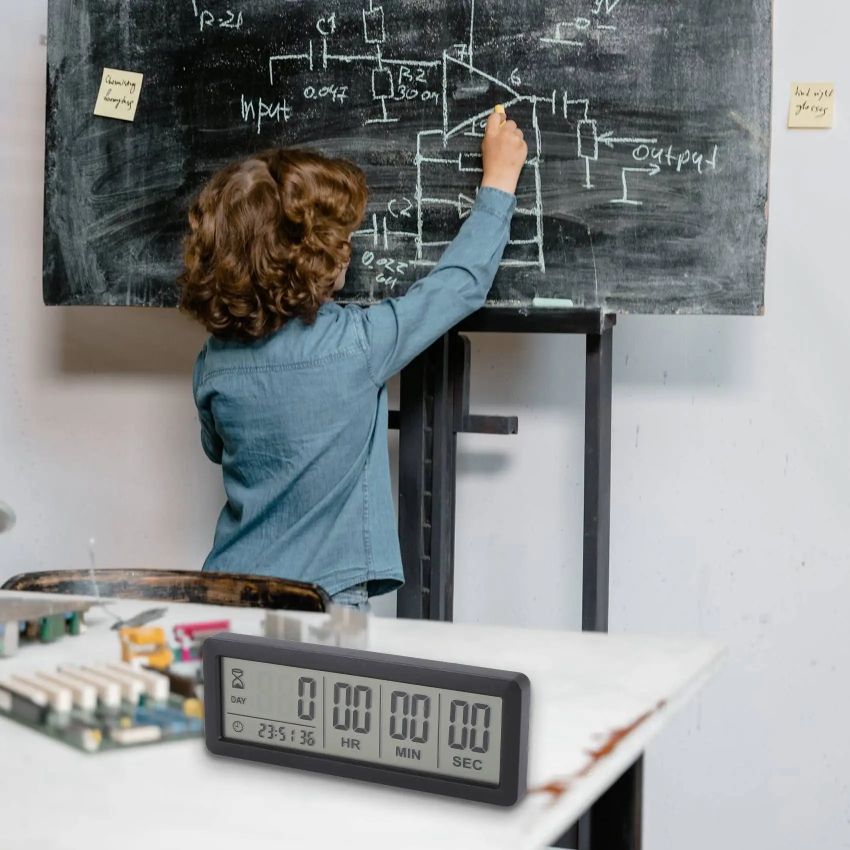 Grande horloge de compte à rebours numérique, 999 jours, horloge de compte à rebours pour graduation, laboratoire, cuisine, noir
