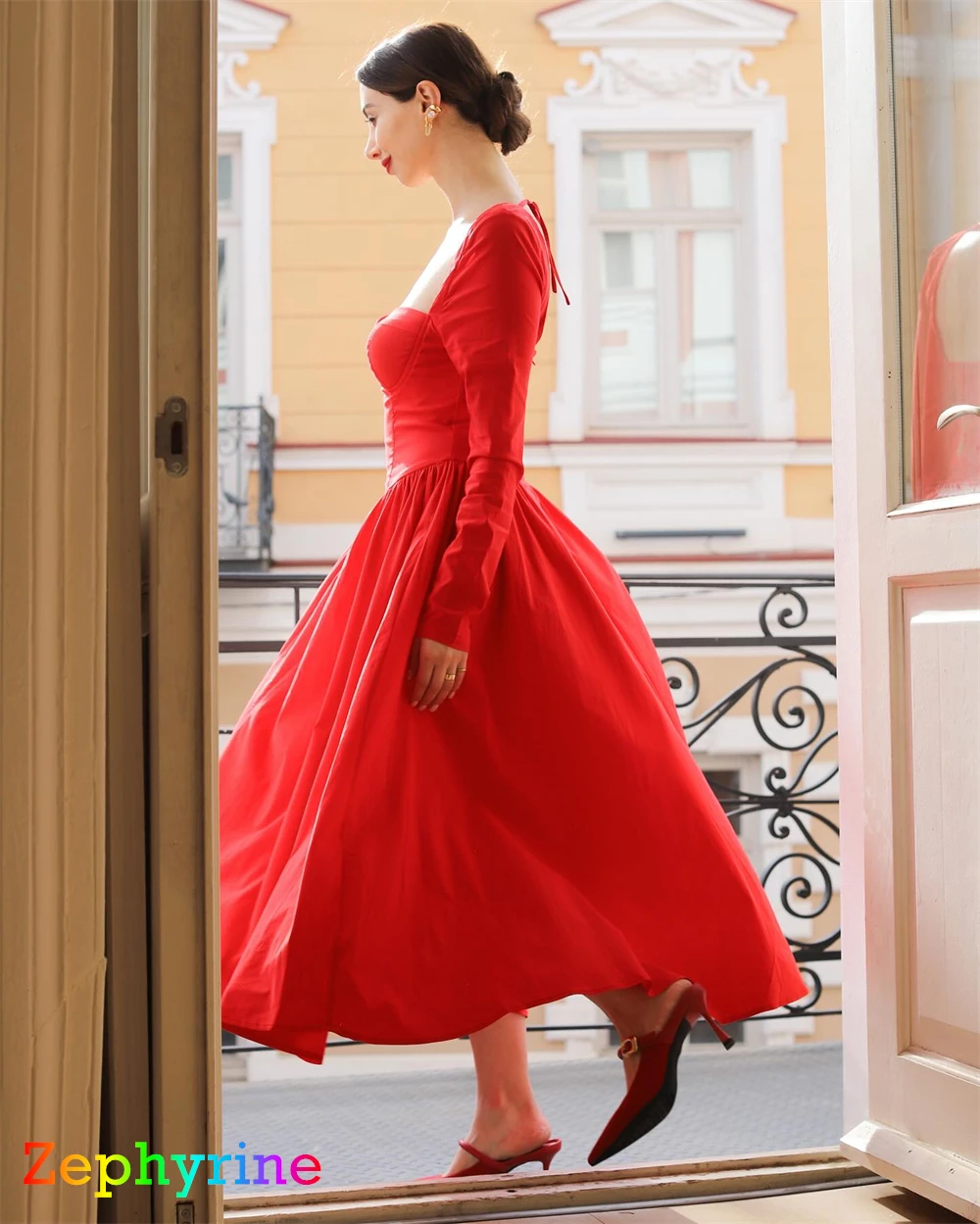 فستان سهرة جيرسي أحمر بسيط مخصص كلاسيكي على شكل قلب وأكمام طويلة فساتين العودة للوطن موضة فساتين المناسبات الخاصة