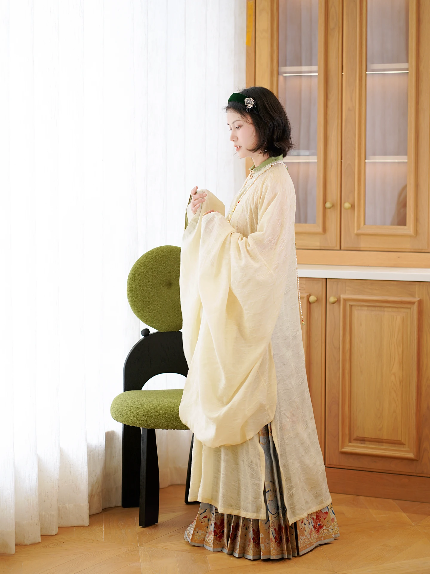 

Original Hanfu Semi-Live Silk Blend Women's Long irt Collar Side Buttoned Autumn Winter Limited Edition Traditional Chinese...