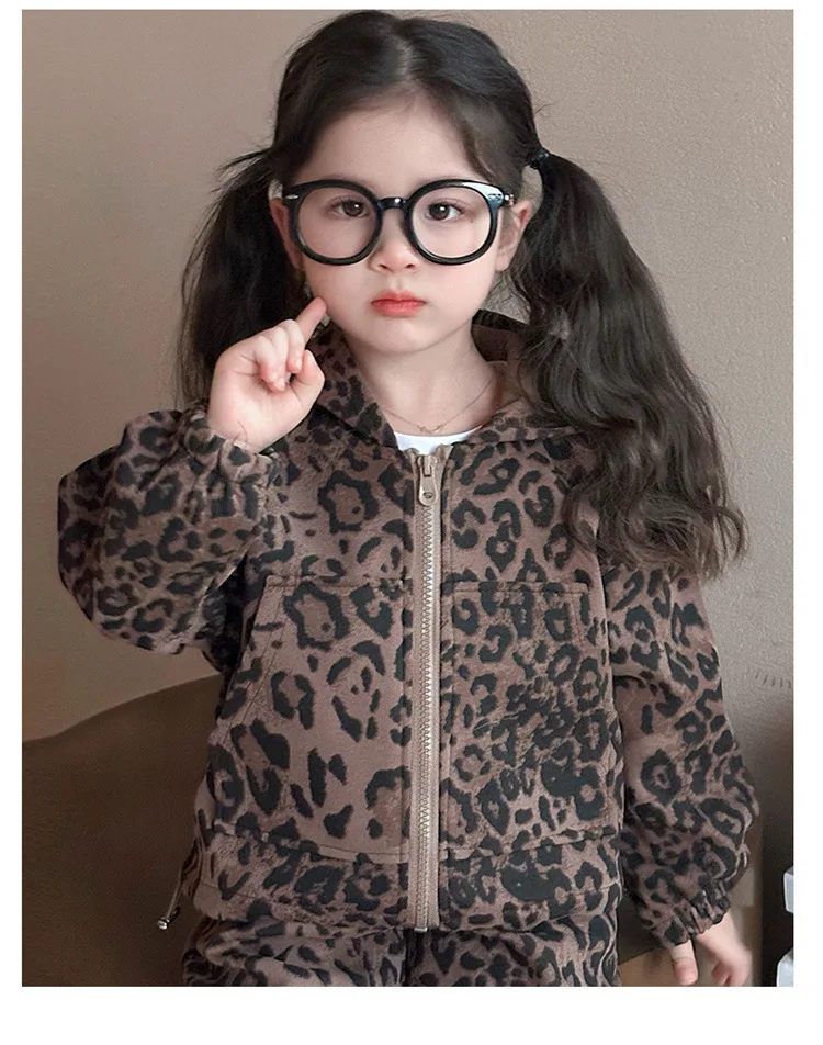 Baby Mädchen Kleidung Set 2026 Neuer Herbst Winter Kinder Koreanischer Stil Mode Leopardenmuster Kapuzenjacke+Hose Sport 2-teilig – Detail 6