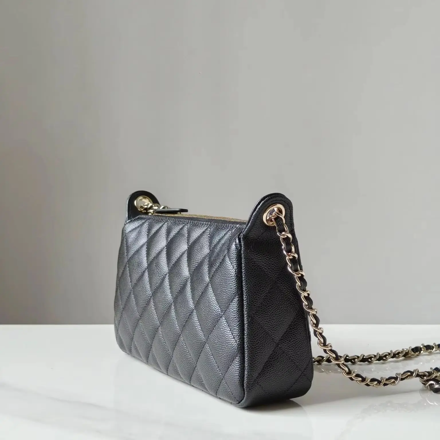 Luxury Black Quilted Crossbody Bag for Women - Caviar Leather Zipper Shoulder Bag with Gold Chain Strap, Mini Evening Handbag