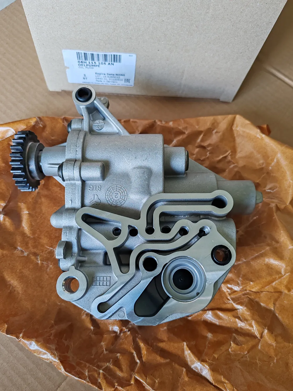 Engine Oil Pump Assembly OEM For Audi A4 A5 VW Golf MK7 Jetta 2.0T 1.8T EA888 Gen 3 06H115105AN 06H115105BK 06H115105DG