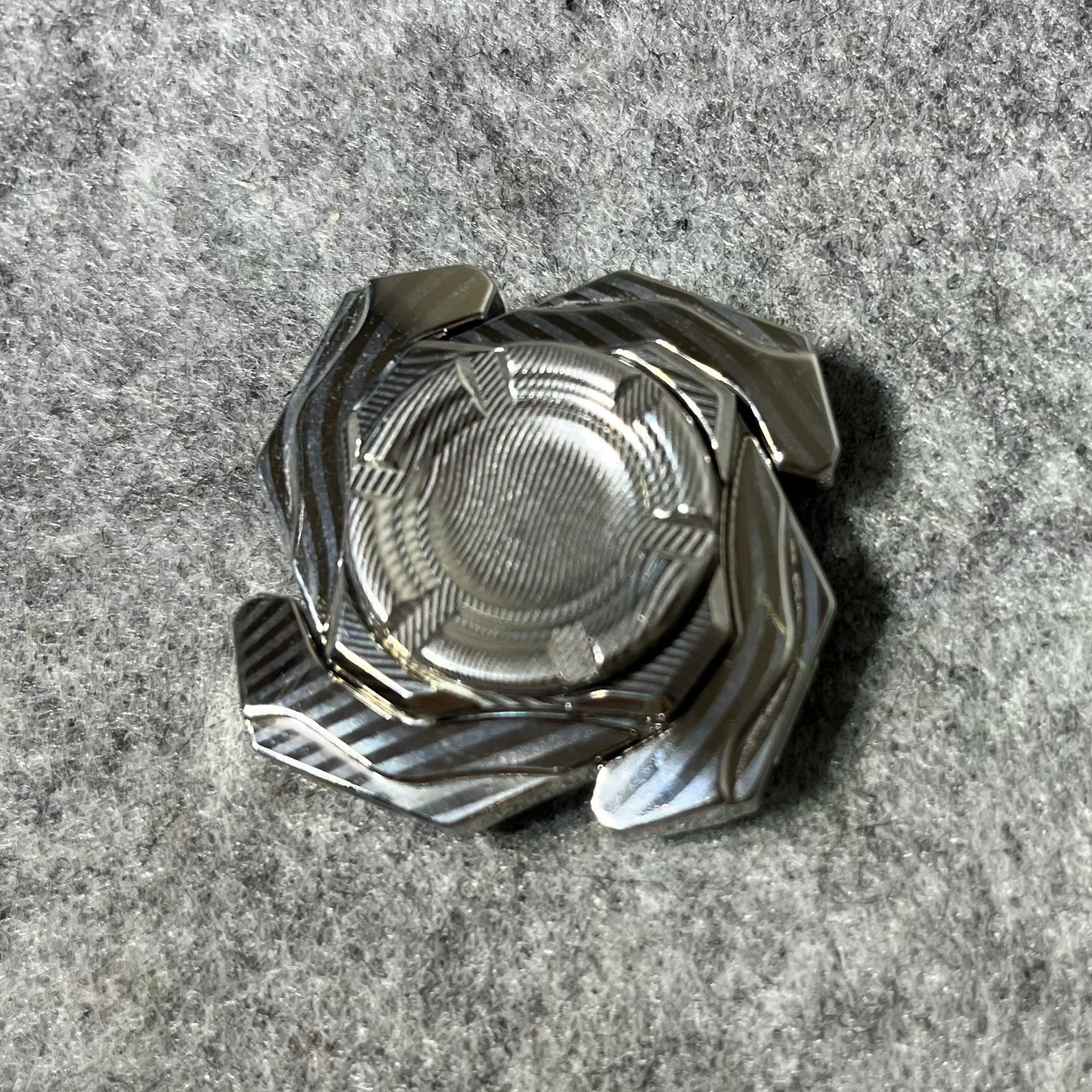 Used EDC Mountain Wind Mist Armor Opening Gyro
