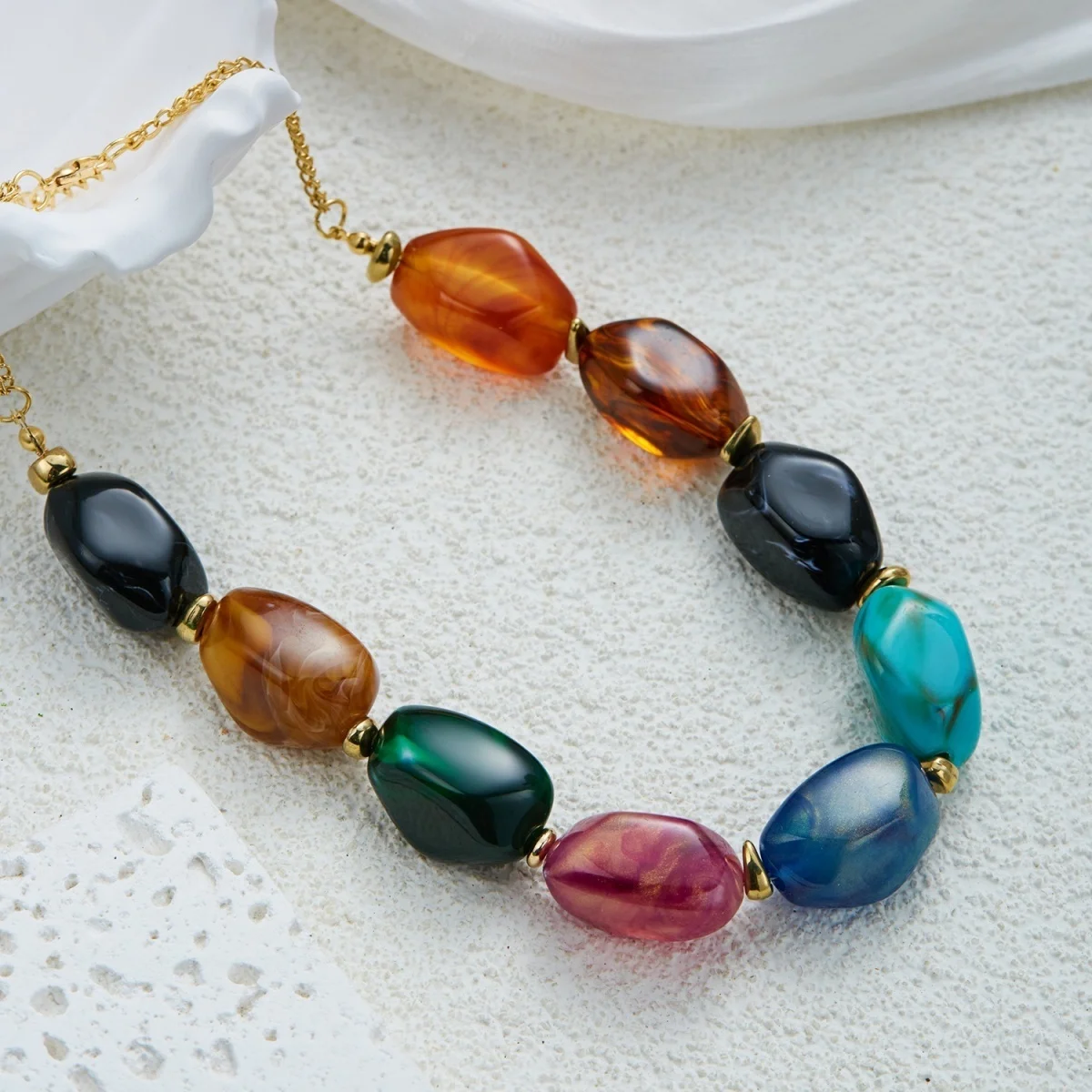 Botanisch bedruckter marineblauer Schal, Edelstahl-Halskette mit geprägten Blumen für Damen, unregelmäßiger Acryl-Perlen-Choker-Schmuck – Detail 28