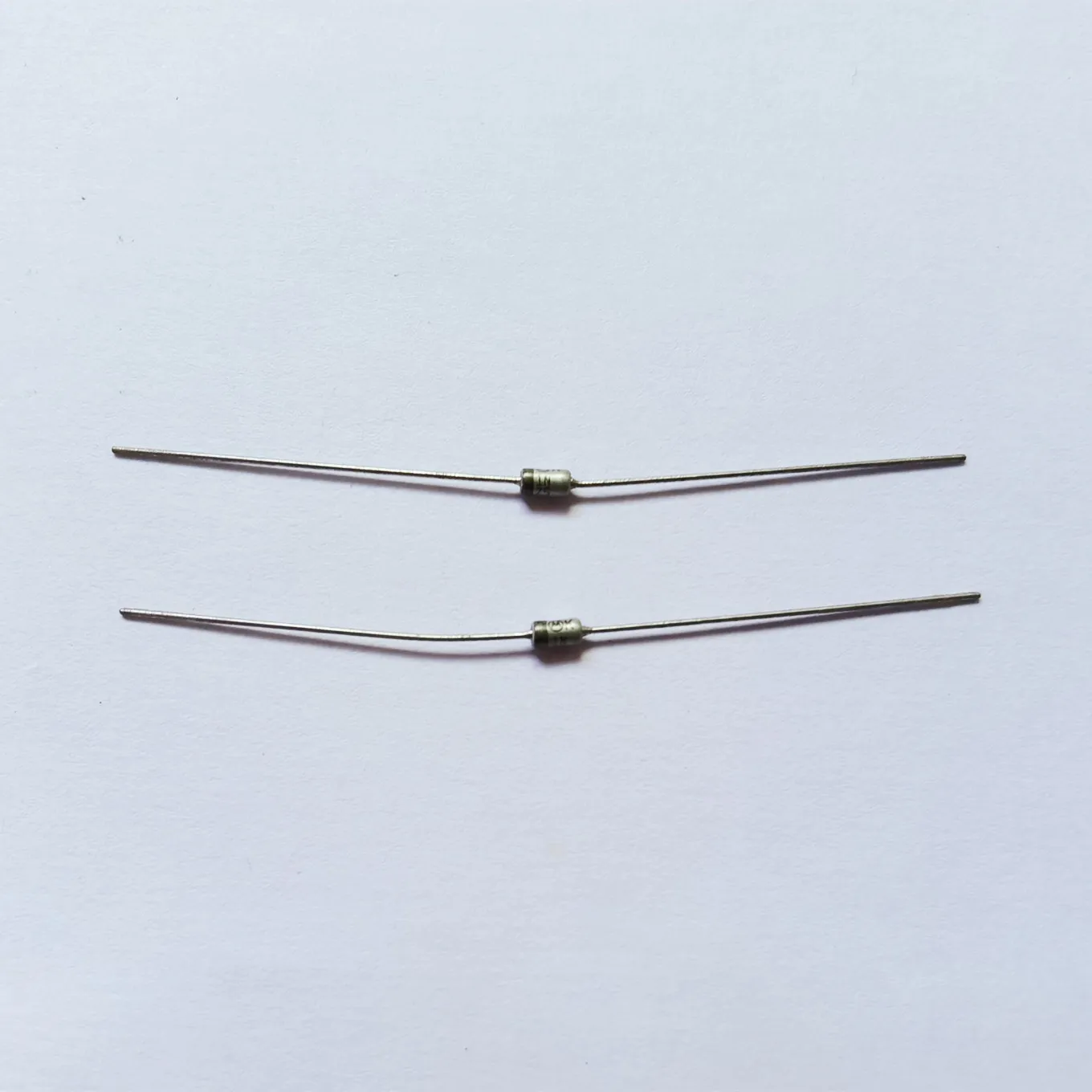 Original New 100% 1N751A IN751A DO-35 silver old style good quality (Inductor)