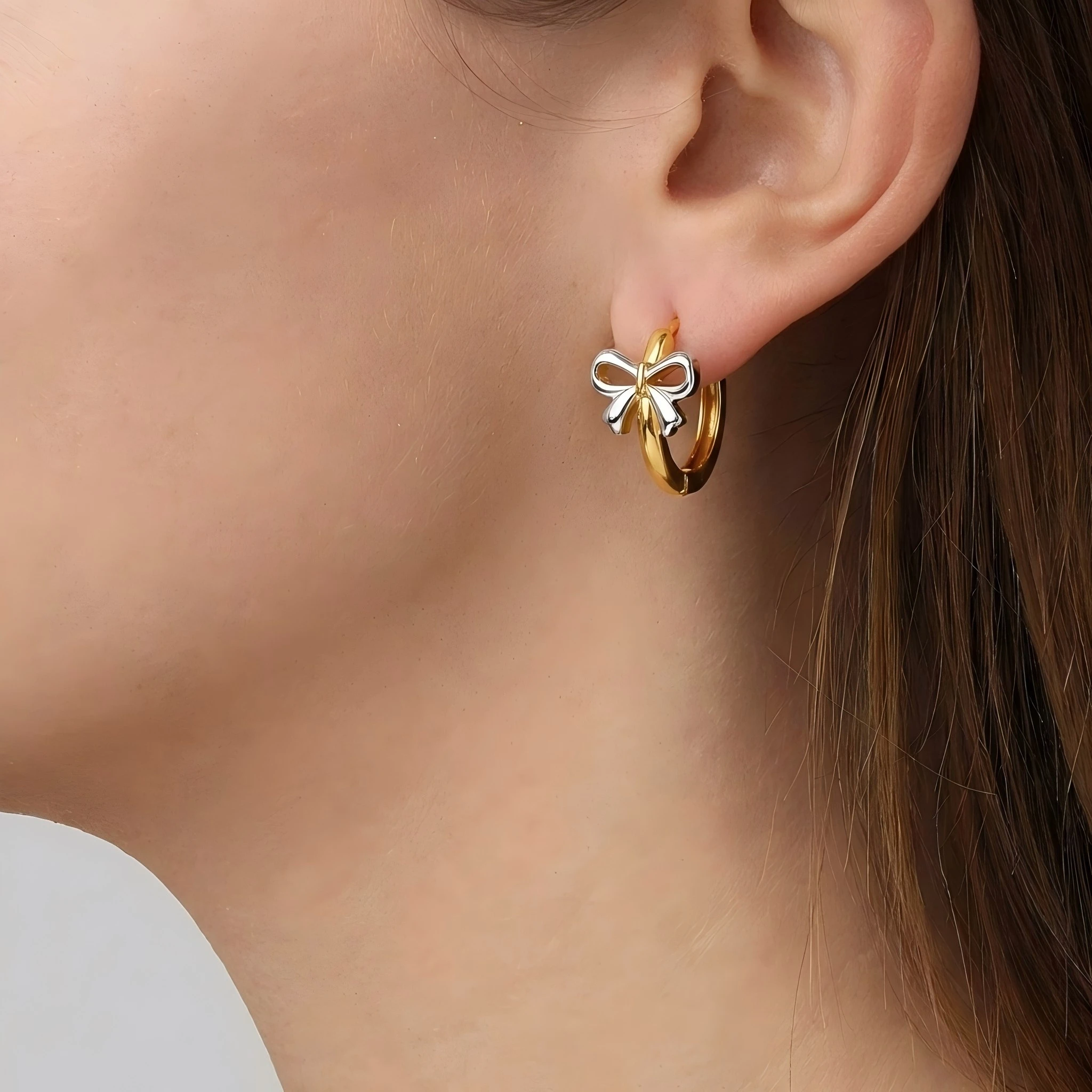 

Stainless Steel Bow Hoop Earrings Gold Silver Mix Color Cute Small Huggie Earrings for Women Minimalist Ear Jewelry Gift