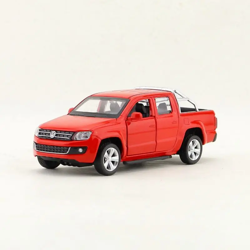 1:46 Scale Volkswagen Amarok Alloy pull-back vehicle model Diecast Metal Model Car Random color