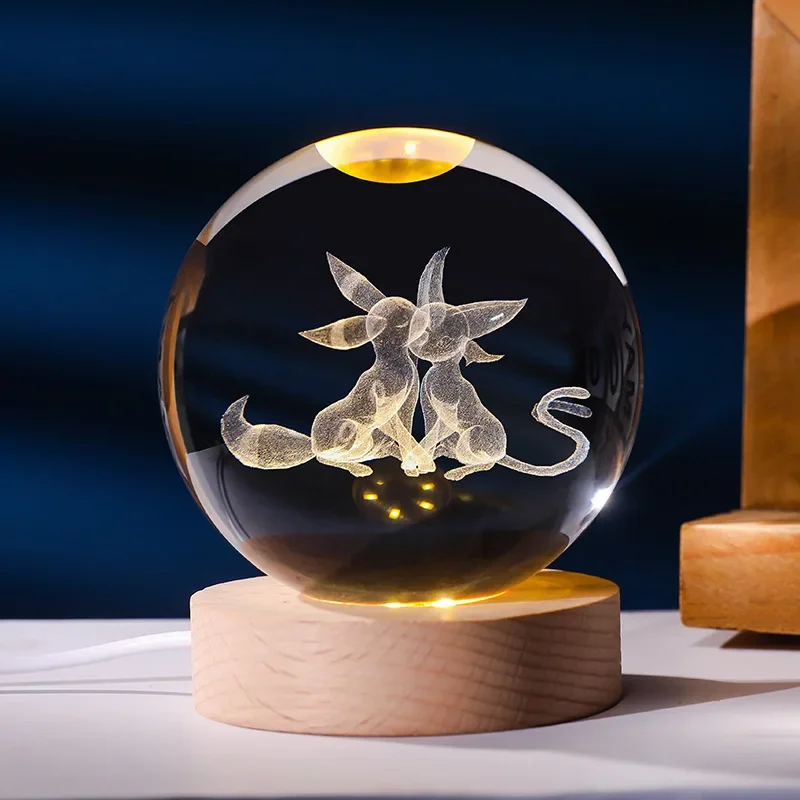 6cm Pokemon 3D Kristallkugel Pikachu Gengar Eevee Planeten-Nachtlicht Lasergravur Glas Pokeball Statue Sammlerstücke
