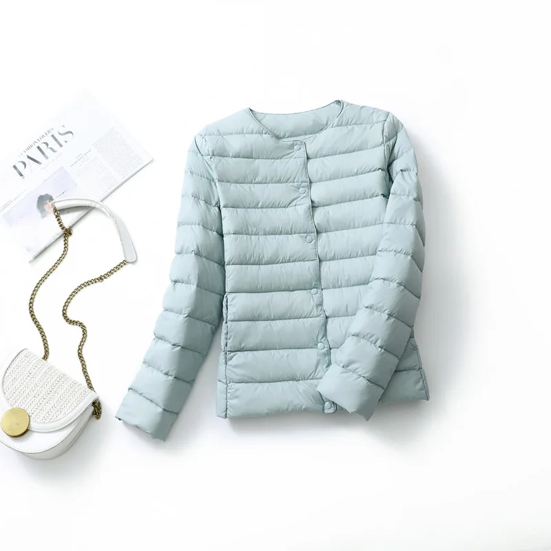 جديد خريف وشتاء 2025 سترات نسائية مبطنة دافئة خفيفة الوزن بدون ياقة معطف نسائي محمول متين برقبة دائرية معطف منتفخ