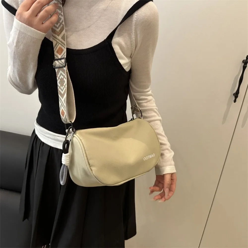 

Cute Solid Color Canvas Crossbody Bag Korean Style Large Capacity Nylon Shoulder Bag Zipper Wide Shoulder Strap Bucket Bag Girls