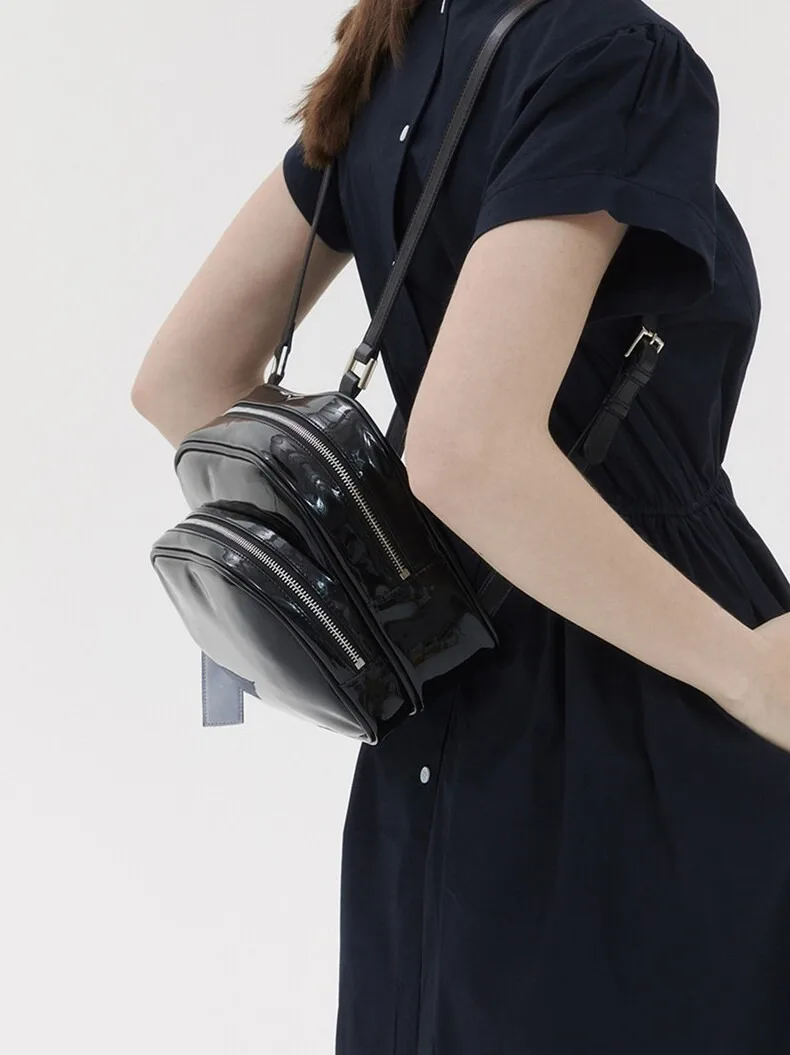 ミラーサーフェス-ダブルショルダーバッグ-カジュアル-ストリートスタイル-トラベル-ファッション-レディース-バックパック-モダン-ニュートラル-装飾ステッチ-puレザー-ジッパー開閉-日常使用