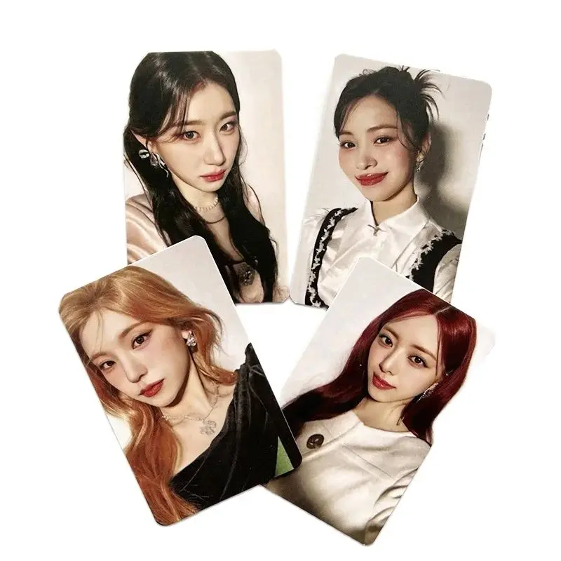 4 pz/set ITZY Idol Girl nuovo Album serie Algorhythm photogcards Yeji Lia Ryujin Chaeryeong Yuna HD Printd Lomo Cards Fans Gifts