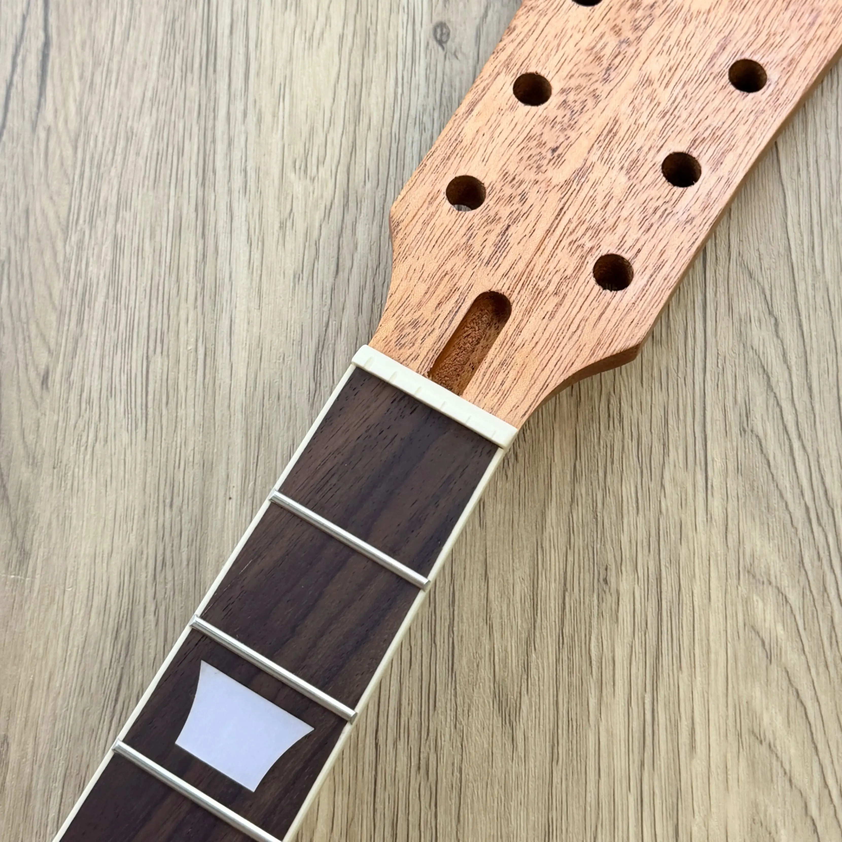 

Mahogany LP Guitar Neck, 22-Fret Rosewood Fingerboard, High-Quality Replacement Accessory