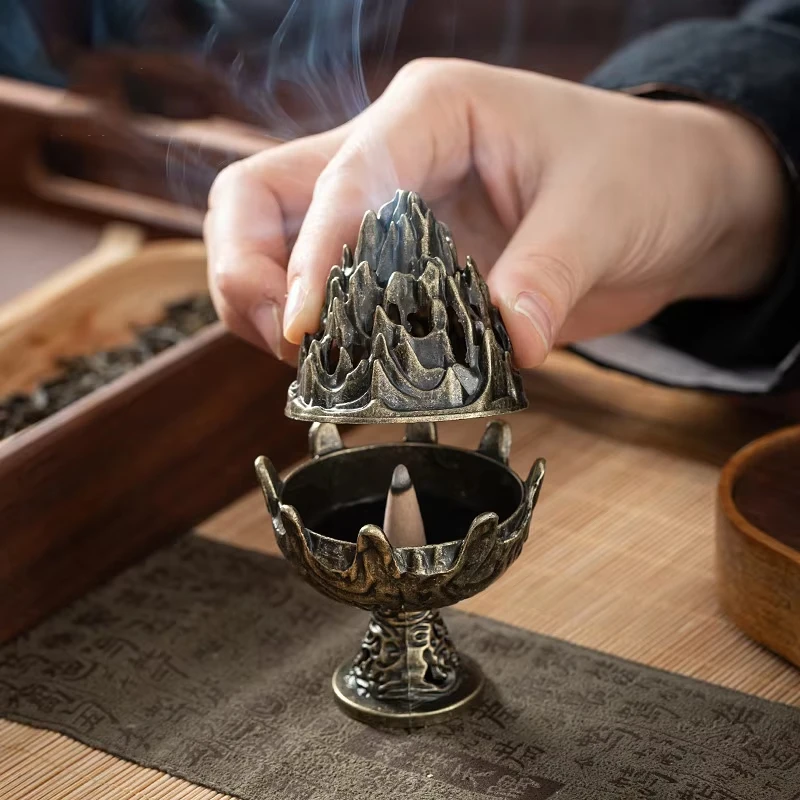 Vertical Incense Burner Mini Alloy Hollow Incense Holder Portable Tabletop Ornament Home Aromatherapy Burner Desk Decoration