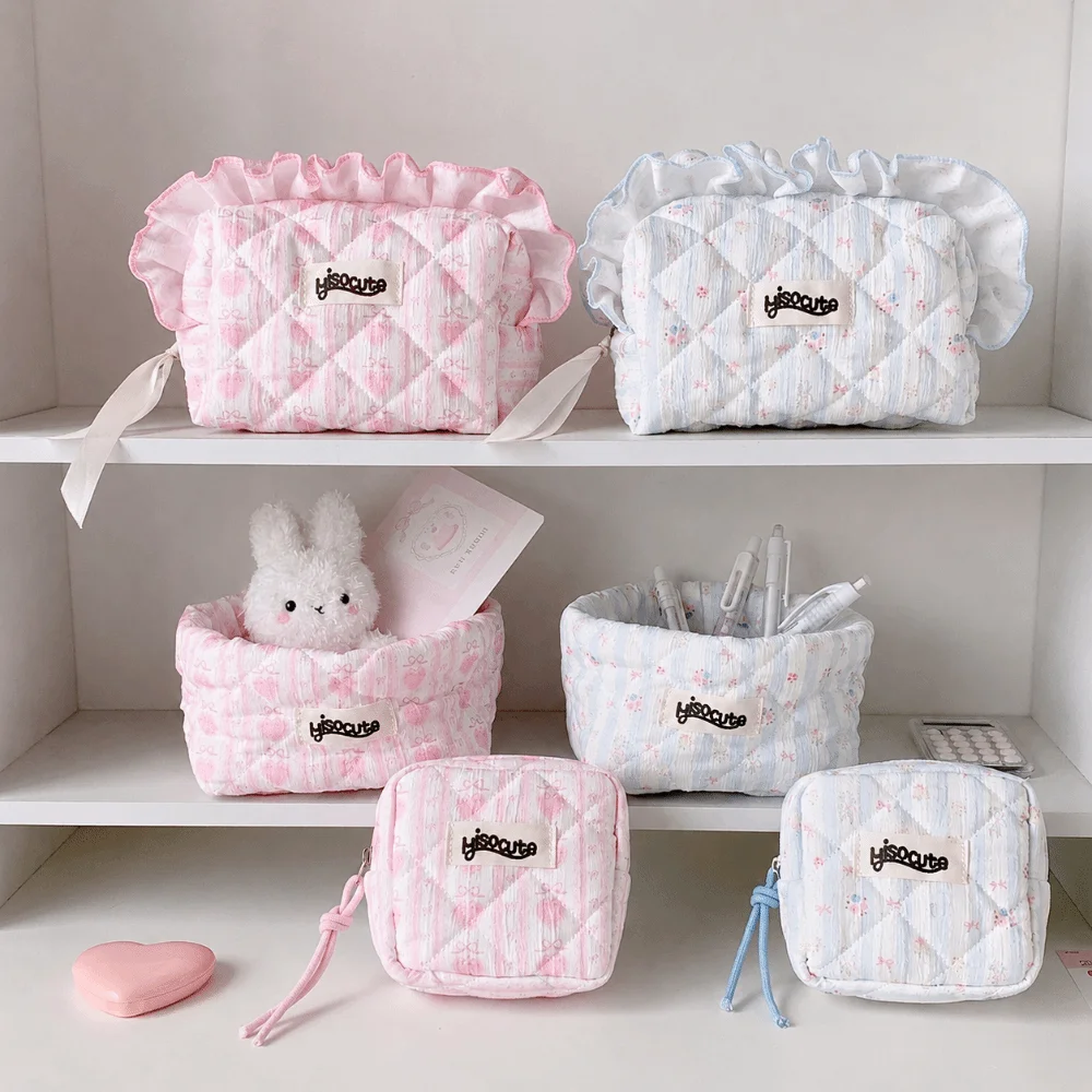 Quilted Fabric Desktop Storage Basket Large Capacity Floral Strawberry Print Pen Holder Foldable Desktop Storage Box