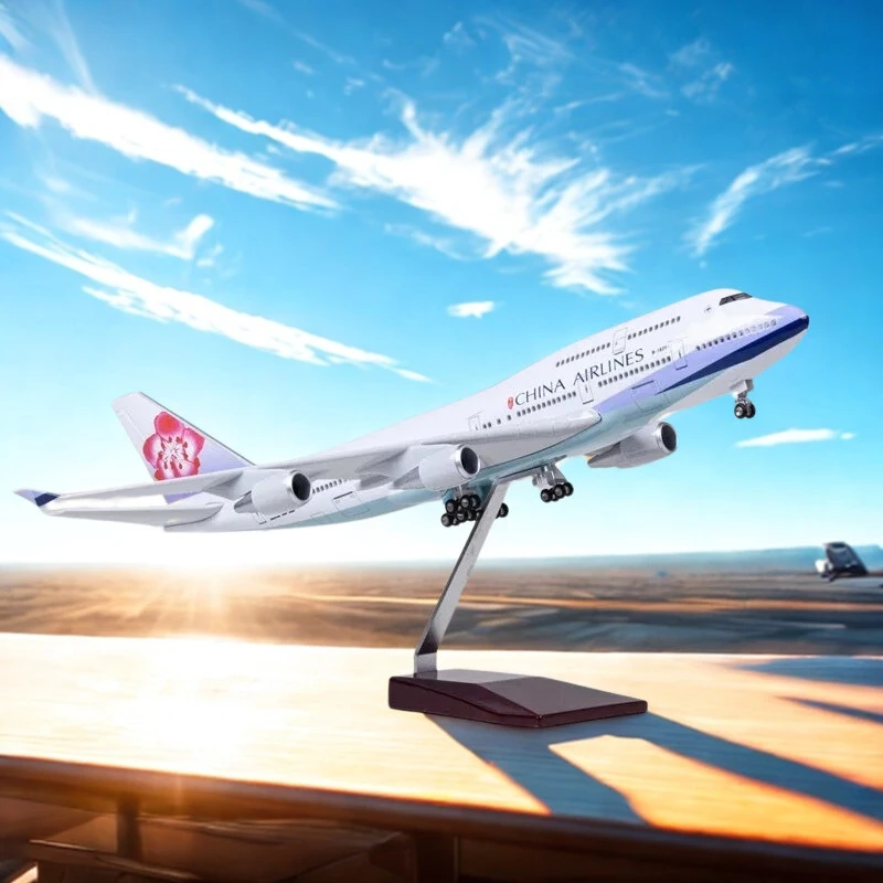 

China Airlines Aircraft Model B747 Home Decor items 47CM 1/150 Scale Resin Airplane Model With Light And Wheel Landing Gears