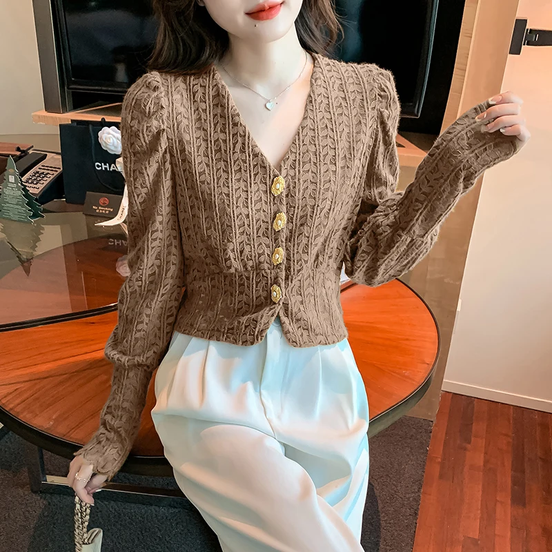 Women Lace Patchwork Shirts Korean Elegant Pearl Slim Long Sleeve Female Blouse Autumn New Chic V Neck Ladies Crop Tops