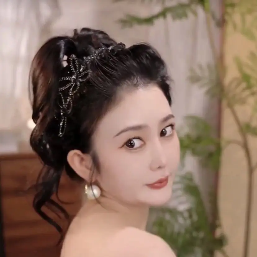 

Women's New Headwear Female Hair Styling Tools Flower Rhinestone Handmade Headband Hollow Hair Clip Hairband Accessories