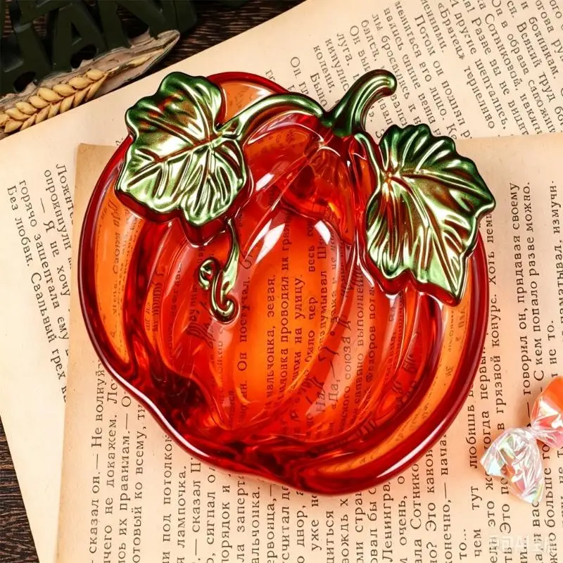 R7UF Pumpkin Dish Mold with Raised and Contoured Cavity Design