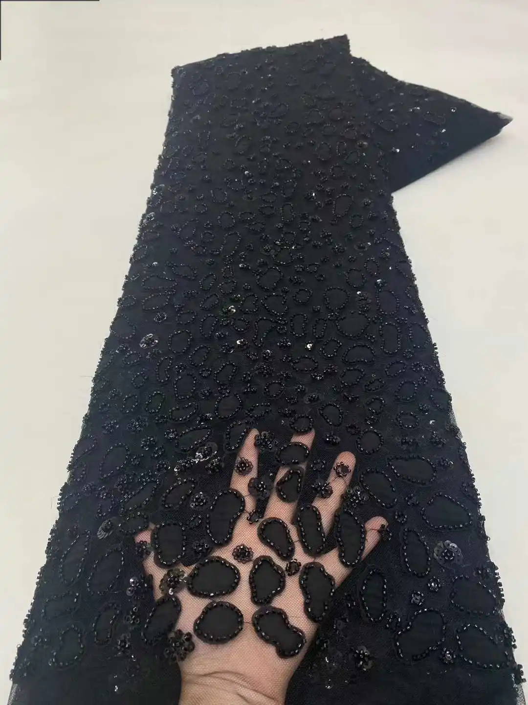 

Luxury Fabric 2025 New Designs Bridal French Lace Fabric Beaded Sequin African Tulle Lace Fabric 5 Yards Lace Fabric For Dresses