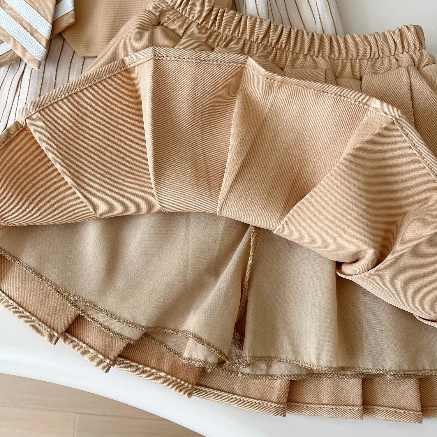 Childrens Clothing Set 2024 Autumn New Vest Shirt Short Skirt Cute and Gentle Versatile Simple Three Piece Set