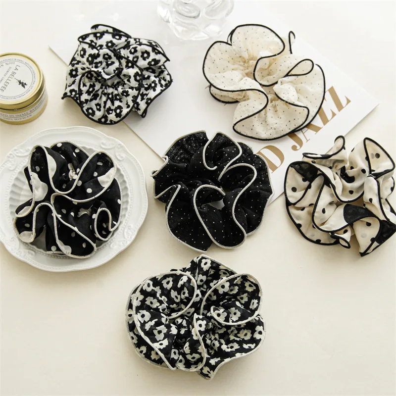 Woman New Cloth Edge Banding Pleated Flowers Scrunchies Elastic Hairband Girls White Black Rubber Band Hair Ties Ponytail Holder