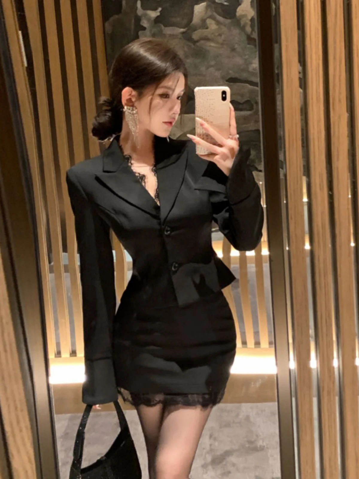 

Sexy Lace Half-length Skirt And Suit Jacket Two-piece Set Comfortable Korean Style Women's Fashion Autumn Collection