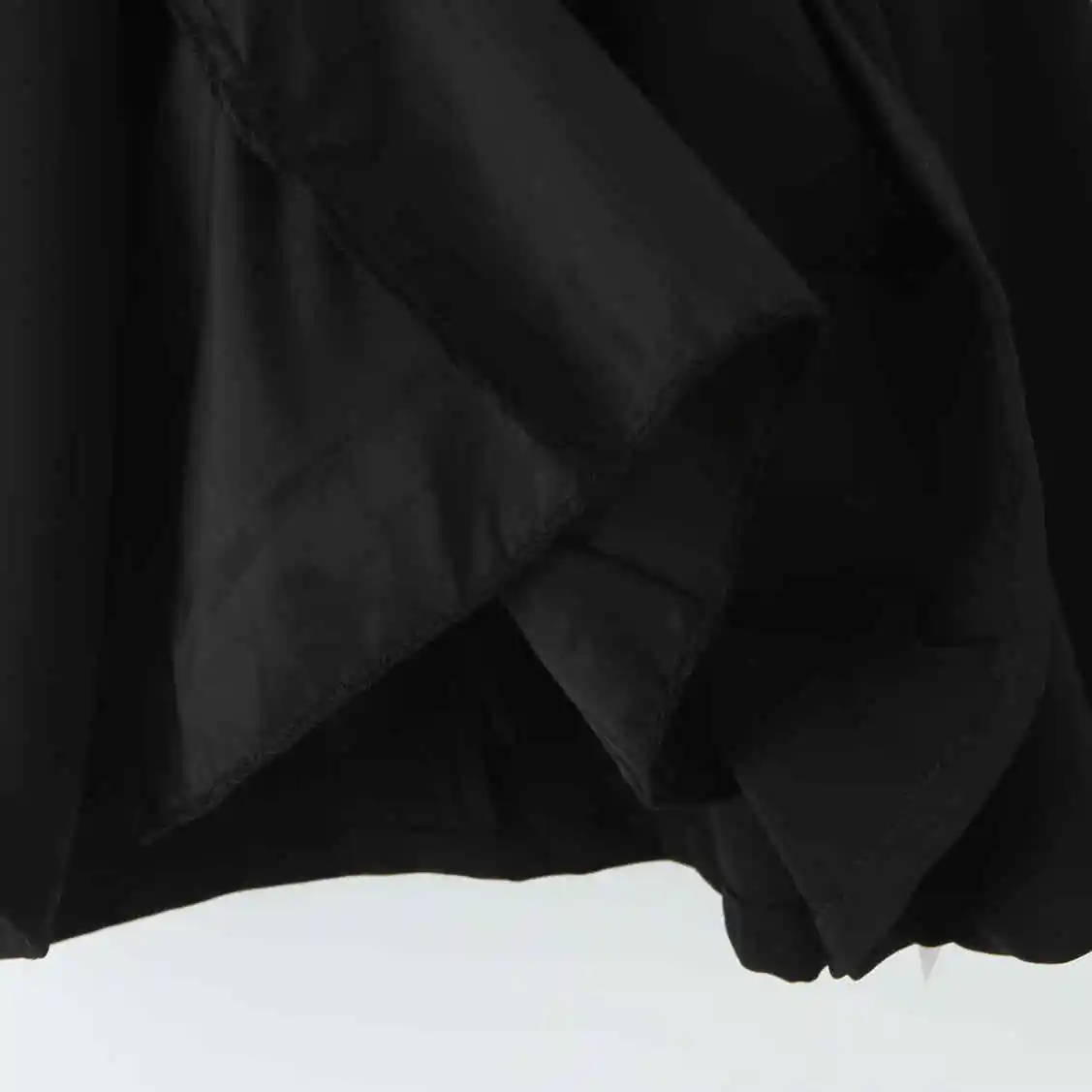 Vestido de Verão E com Design de Moda Fena Sem Alças e Saia Cleta com Laço, Cor Pura e Cintura Ajustada